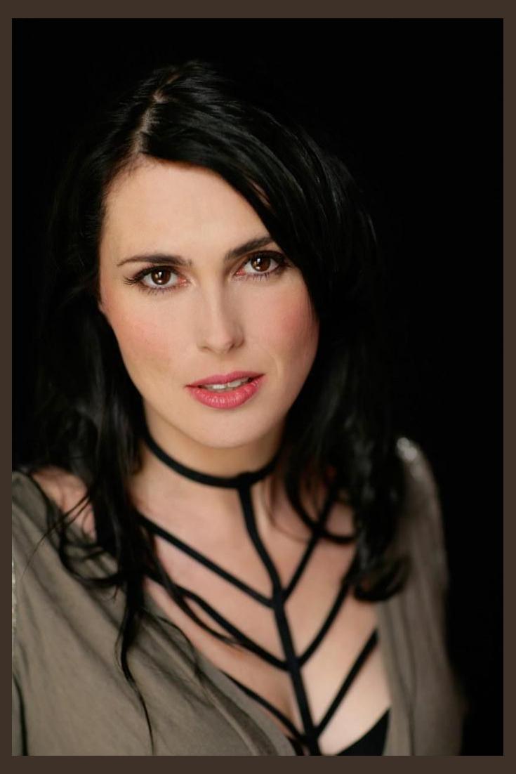 Sharon Den Adel